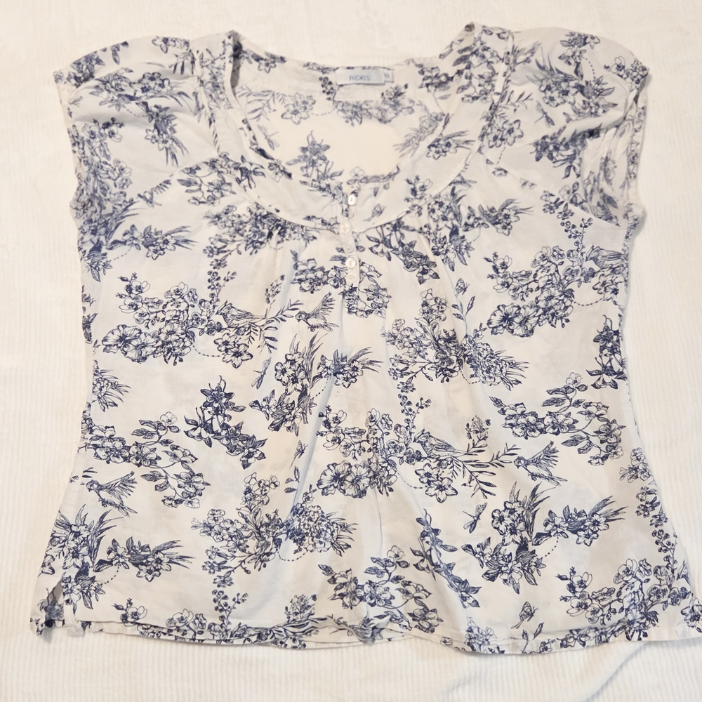 Ricki's Blue and White Floral Blouse - Picture 2 of 9
